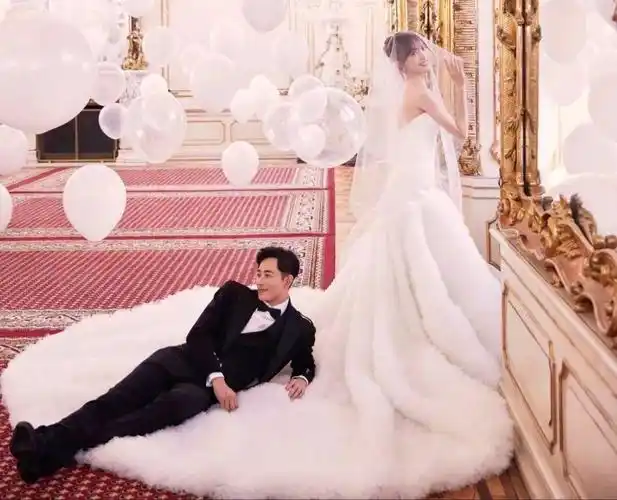 唐嫣罗晋的婚纱照
