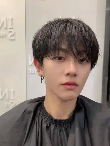 学生党纹理烫帅不止三秒