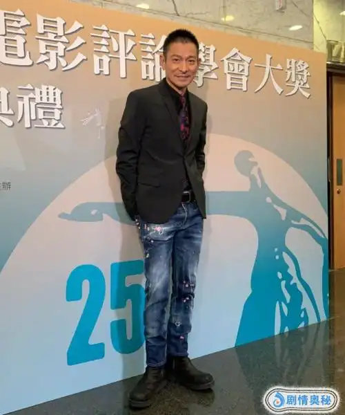 57岁刘德华近况,身材消瘦脸色苍白,憔悴模样惹人心疼