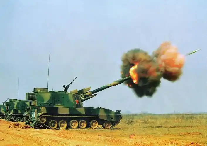 有人说我军患有"火力不足恐惧症",为了治好这种"病",我军拼命发展各种