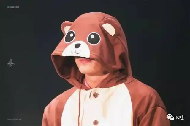 他从性感舞者到炸鸡爱好者,反差萌爆棚啊!