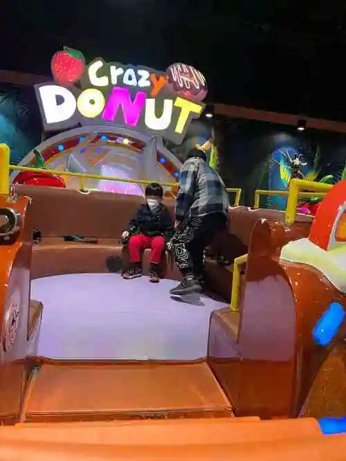 星期8乐园-"六一带娃好去处,据说是室内最大的综合儿童.