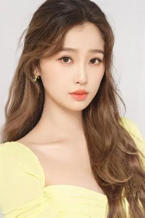 虞书欣柠檬黄写真穿复古低胸连衣裙好清甜