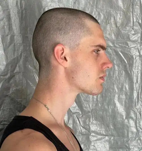 最近,澳大利亚时尚男模特 edward james bayer(爱德华·詹姆斯·拜耳)