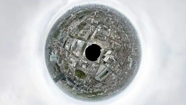 3650亿像素:据外媒vice报道,这张超级清晰的照片摄于勃朗峰,像素高达