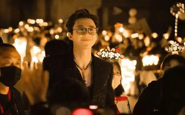 狗仔公开爆料刘宇宁有过婚史,网友直呼不意外,还被扒出改过年龄_孩子