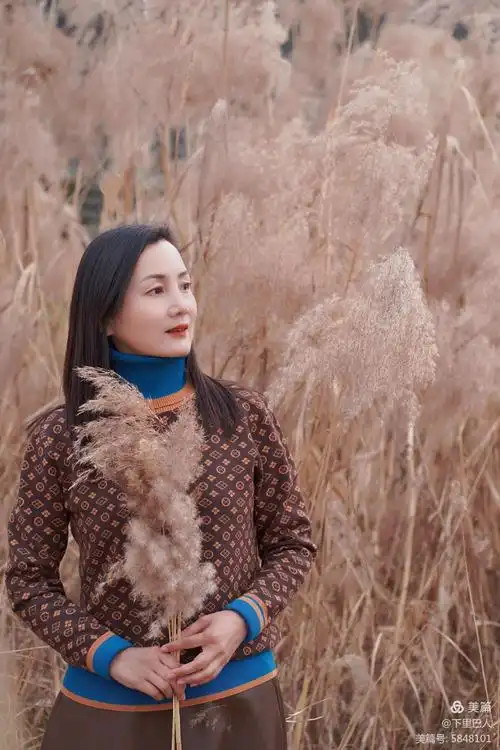 专题,不定期地发布优秀作品专辑,本专题容纳各种风格的人物摄影作品