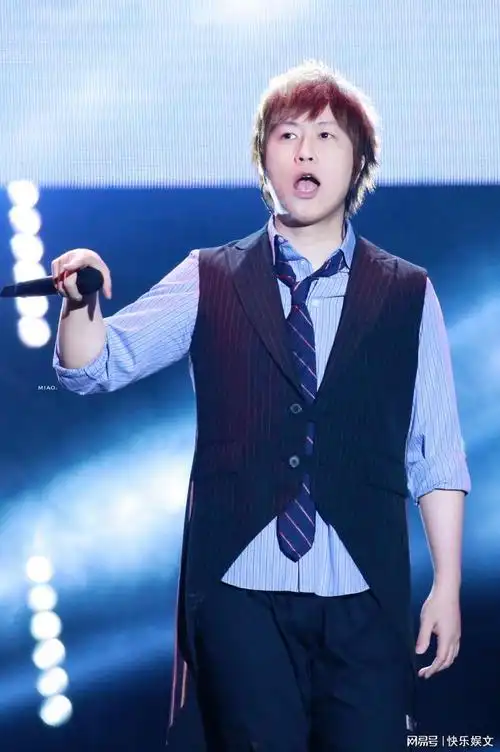 48岁五月天阿信发文庆生:做好自己,人生简单!只字不提假唱风波