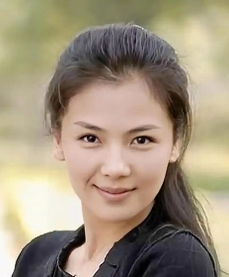 年轻时的刘涛可以说是纯天然美女,美得让人心动