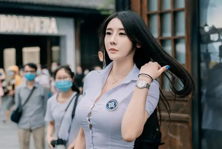 178的刘太阳正面刚回应身材都是真的用杨绛语录表明心情