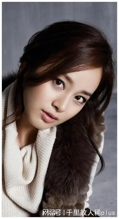 她是韩国公认最美的女星,五官天生"黄金比例",竟从未整过容|金泰熙