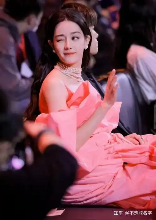 迪丽热巴的哪个红毯名场面最让你记忆深刻? - 知乎