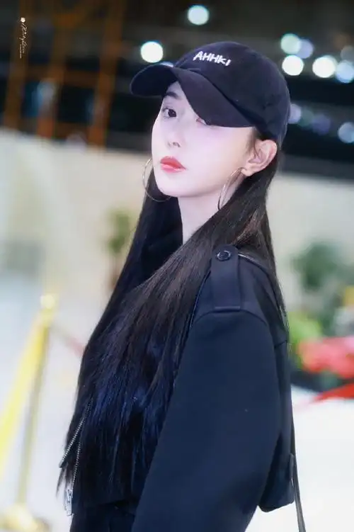 孔雪儿巴黎时装周##孔雪儿不摸鱼日记##孔雪儿可爱世界分享记