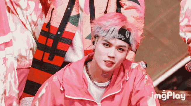 啥都抄 微博文案都抄 现在直播话都说不清楚  估计林彦俊留着的粉丝也