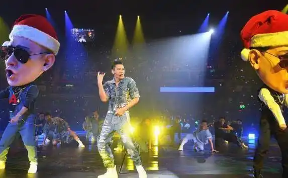 刘德华失声中途取消演唱会,原因全场感动,还能再听到他唱歌吗?