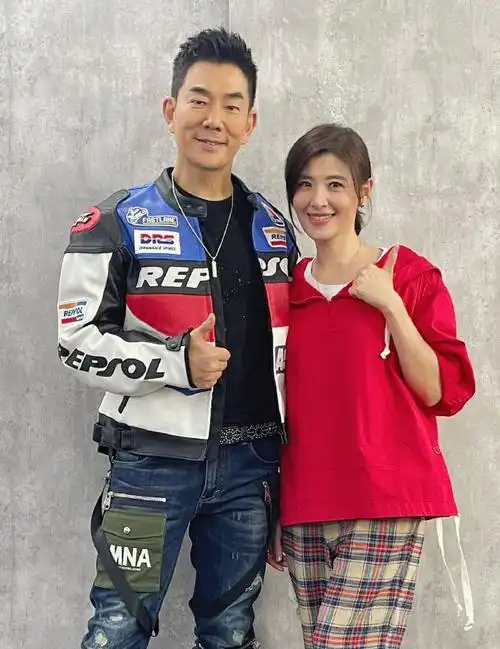 任贤齐苏慧伦30年合照对比##任贤齐苏慧伦amber好像一家三口