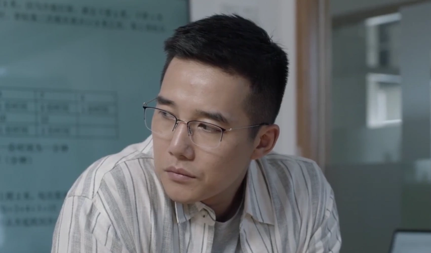 小舍得钟益身份被揭露丢了女友失去了尊严