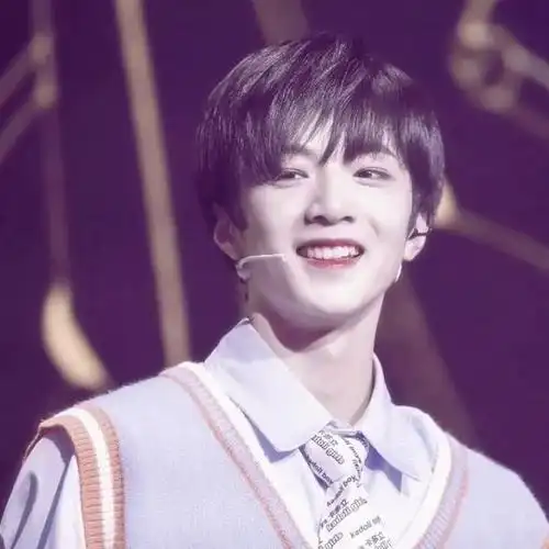 tnt刘耀文爱豆头像 - 知乎