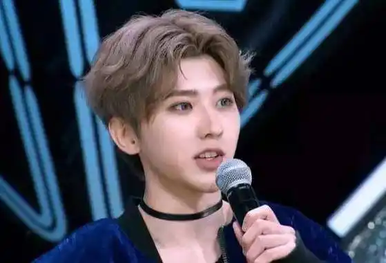 你觉得蔡徐坤会抽烟吗