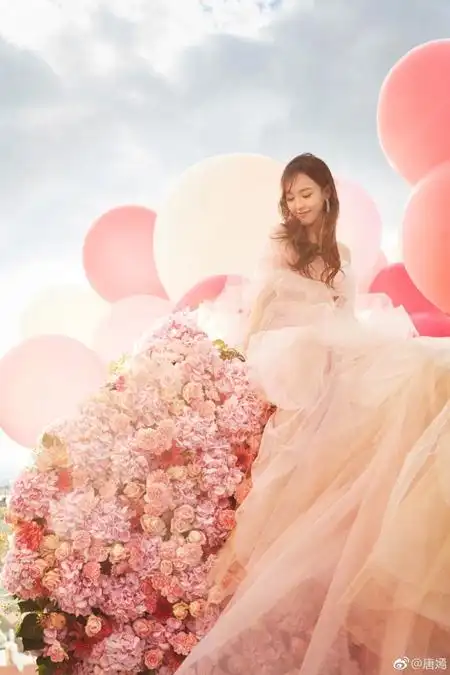 唐嫣罗晋大婚晒婚纱照甜蜜撒糖女星婚纱照曝光谁是最美新娘图2