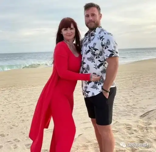 44岁富婆交往20多岁小鲜肉每月给95万零花钱