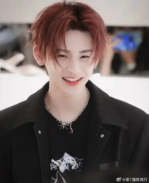 小鬼王琳凯年度最佳说唱歌手#在我失落的时候,我看到你的照片和视频