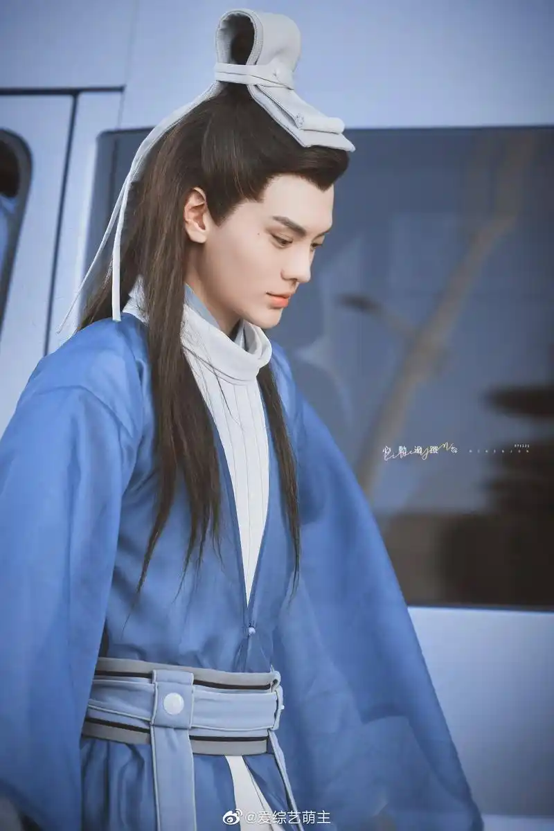 毕雯珺录制电视剧《云上学堂》,毕公子的古装造型简直帅的让人晕倒