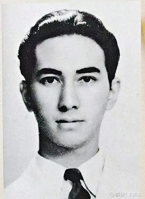 何鸿燊有"澳门赌王"之称,旗下的商业版图庞大.