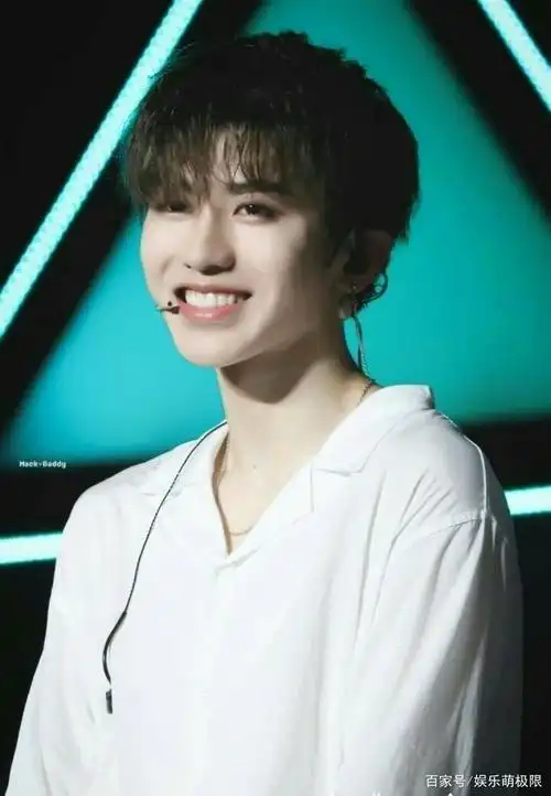 《青春有你2》蔡徐坤侧颜杀!你认得出他吗,来测试下!