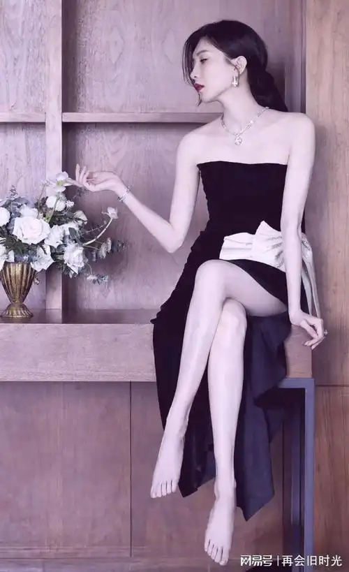 江疏影白玉美腿集合以后叫你腿精好不好