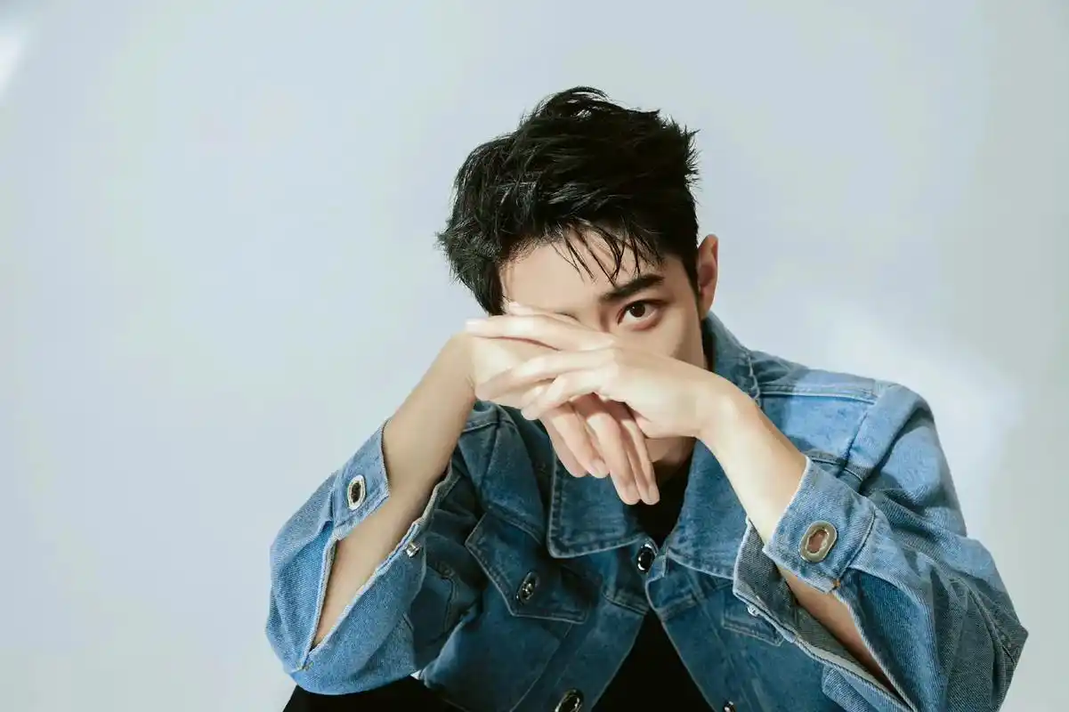 刚刚才发现你居然是我肖战同款公仔啊