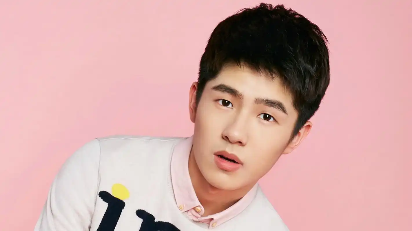 刘昊然壁纸图片