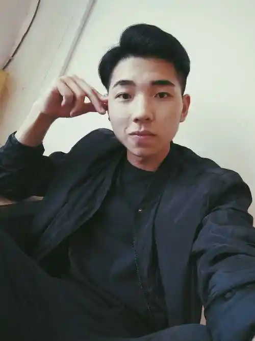 【帅男秀场】张腾凯20岁金牛座餐饮公司