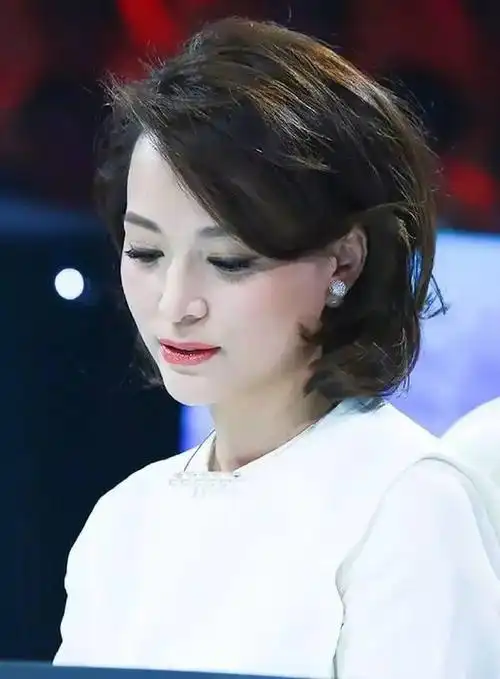 千古绝句最美句子情诗董卿朗诵,李商隐的一首肉麻情诗,诗词大会董卿