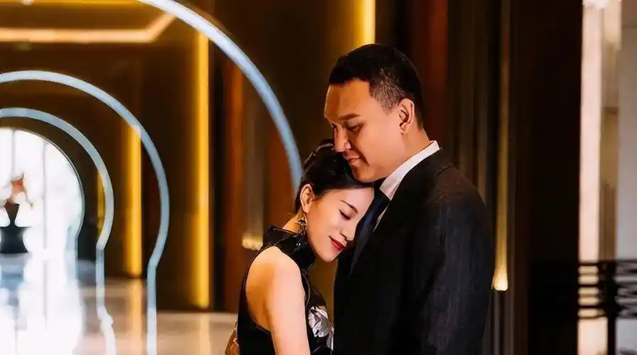 她曾经参加过中国好声音,没夺冠却收获爱情,嫁给了爱奇艺总裁_李嘉格