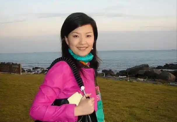 在30岁之前,陈蓉偶尔会因为结婚而感到一丝紧迫感,但随着年龄的增长