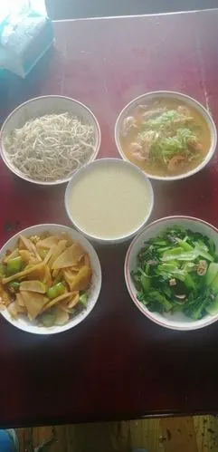 【岱道庵小学】2016级3班朱家乐"四菜一汤"展示