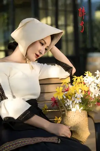 希望我们大家的《中国光影·名人堂》第100期所刊载的优秀人像摄影