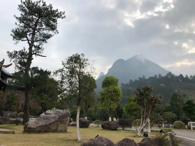 其它 大觉山         大觉山风景区位于江西东部资溪县境内,占地面积