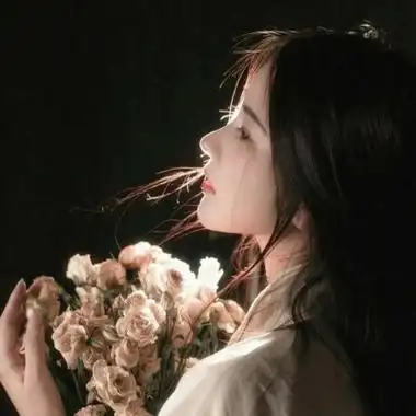 qq头像成熟温柔女生女生头像温柔干净气质真人图片