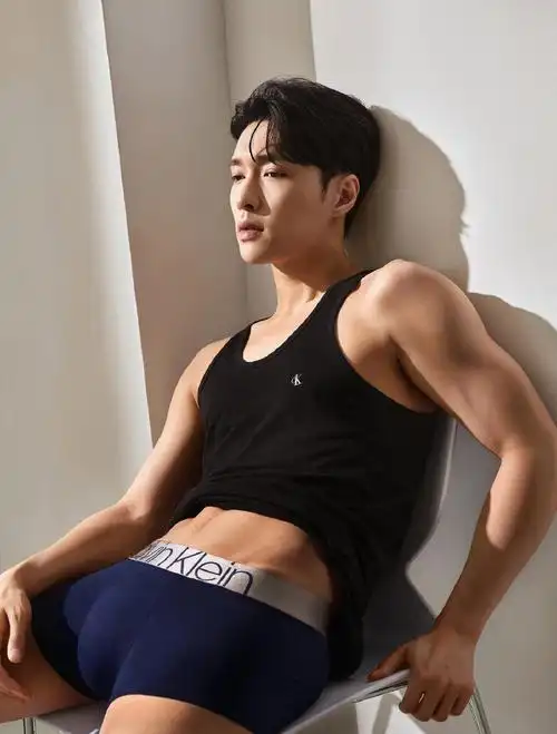 张艺兴#大早上看也是合理的00@张艺兴