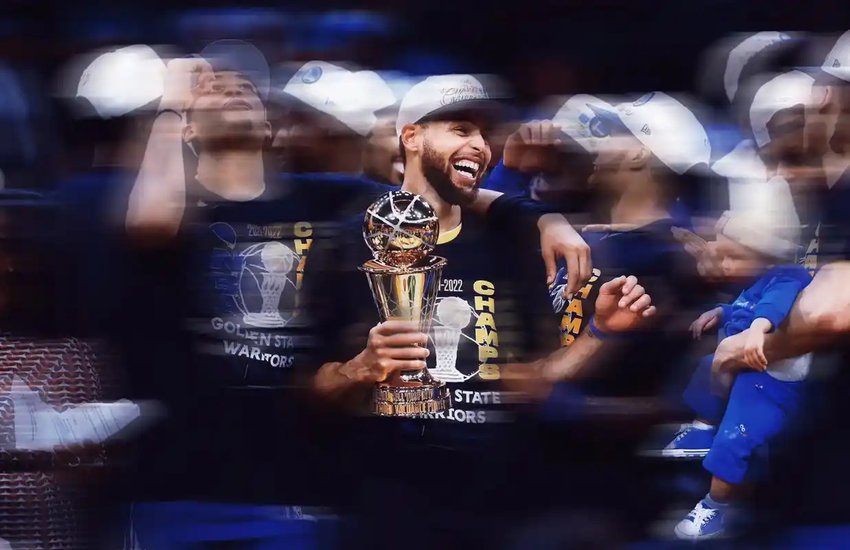 这一刻,我们都等了很久,我们应该大声的喊出勇士总冠军!#独 - 抖音