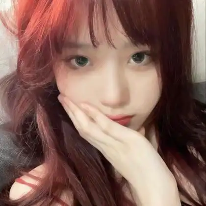 头像真人红头发女生 高清同一个人的酒红头发图片女生头像_女生头像