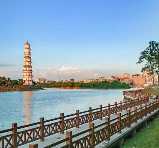 比西安大雁塔还高茂名高州这座明代古塔被国务院核定为国保