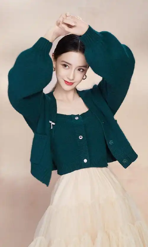 angelababy超话#ochirly品牌代言人angelababy#是甜妹 也是酷女孩