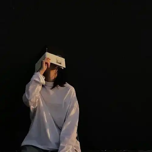 想找孤独感高级感的头像