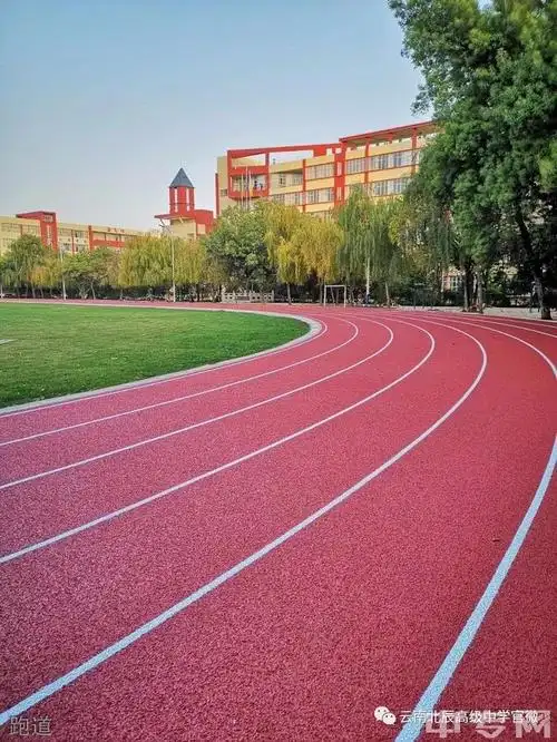 云南北辰高级中学寝室图片,校园环境好吗?