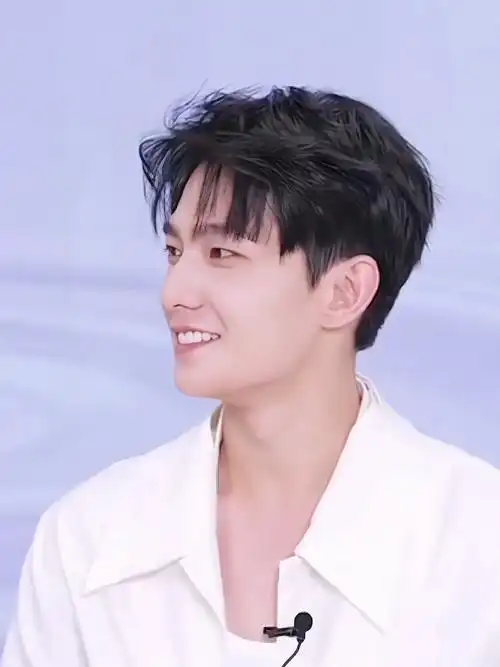 笑起来嘴角有个括弧91#杨洋直播