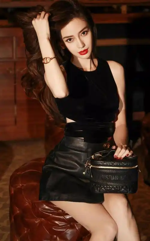 如果你想为杨颖拍摄漂亮性感的照片,那么第一步就是要了解她.