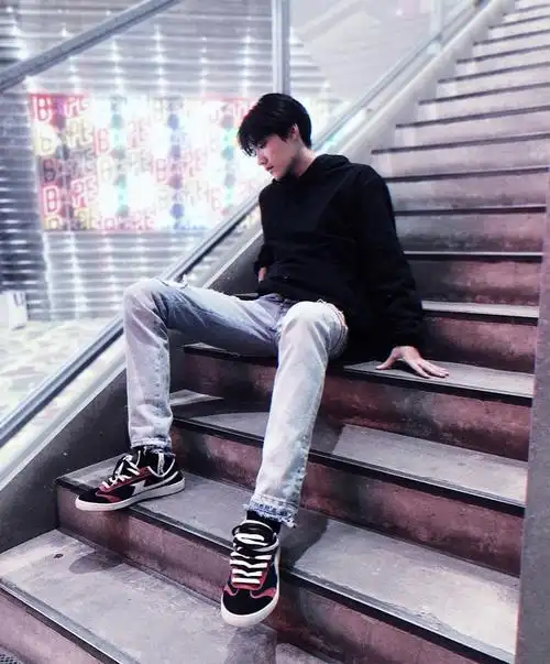 周柯宇的腿有那么长00